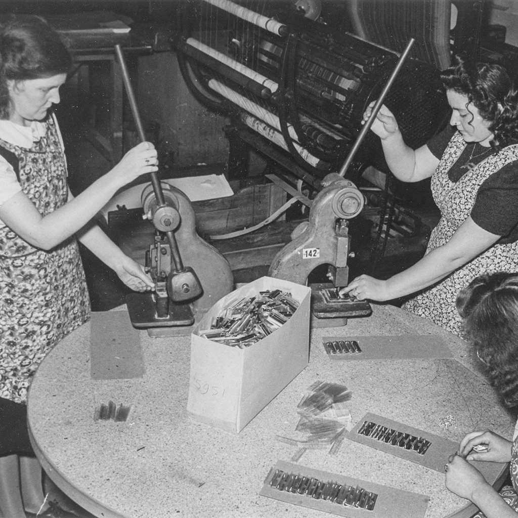 Werknemers van kantoorboekenfabriek Atlanta, Hoogezand, ca. 1950